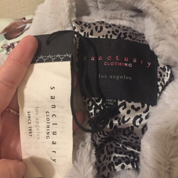 Anthropologie Faux Fur Vest - Picture 5 of 5